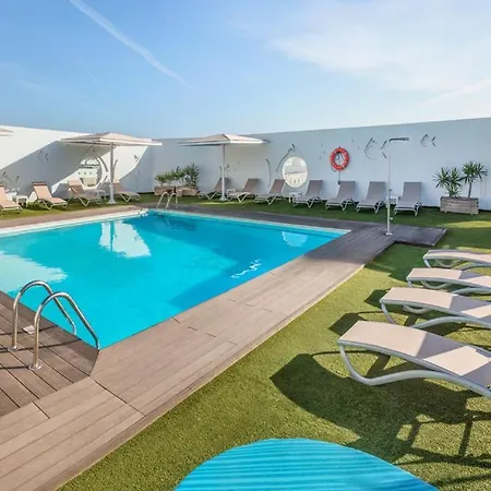 Lancelot Hotel