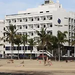 Lancelot Hotel